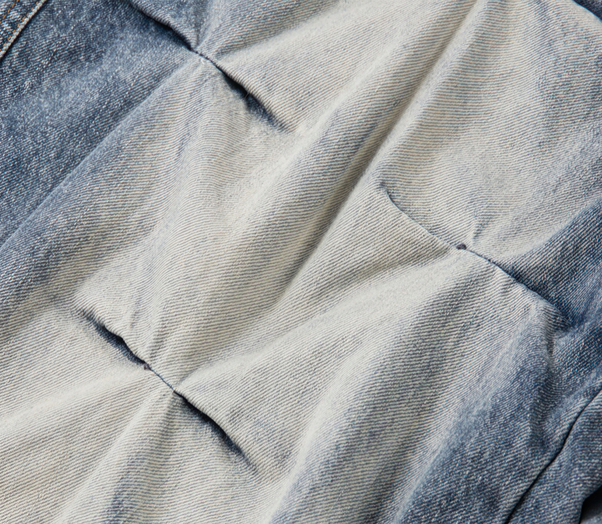 Distressed Washed Pleated Jeans